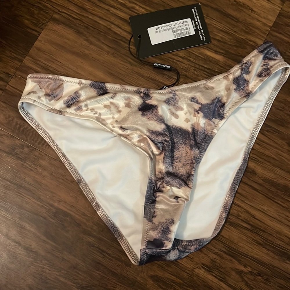 Pretty Little Thing Bottoms